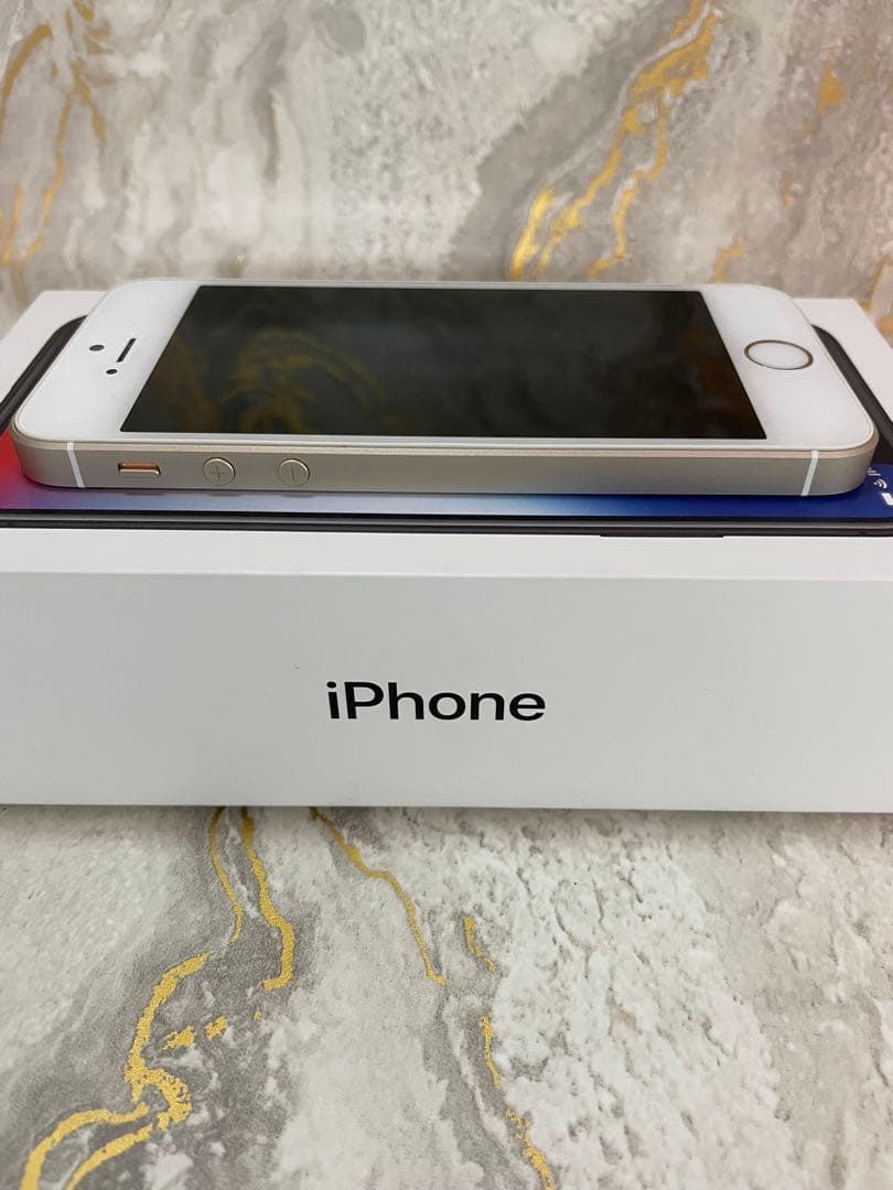 【89%】iPhone SE 32GB ゴールド　極美品