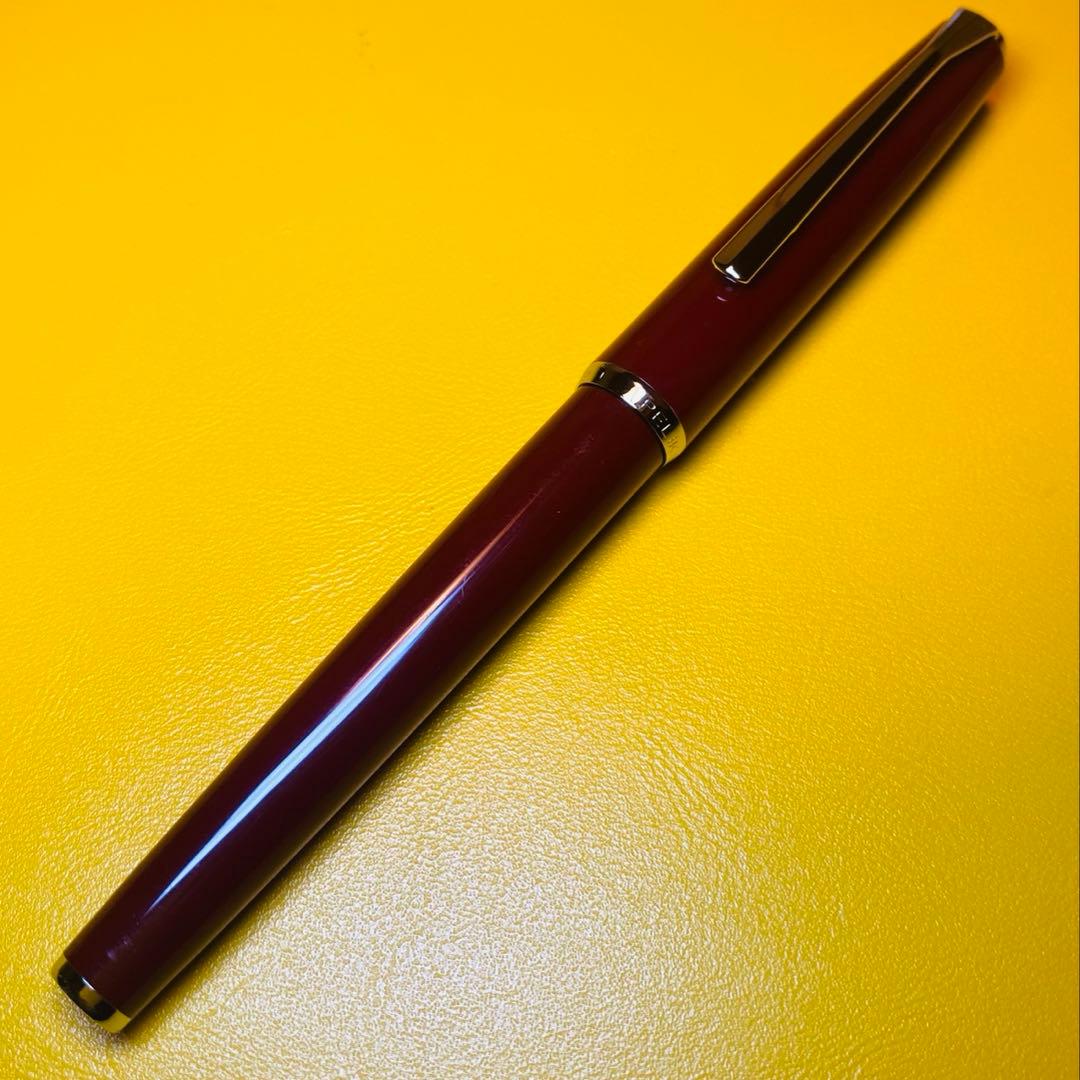 ペリカン　万年筆　ボルドー　F〜M 程度　Pelikan