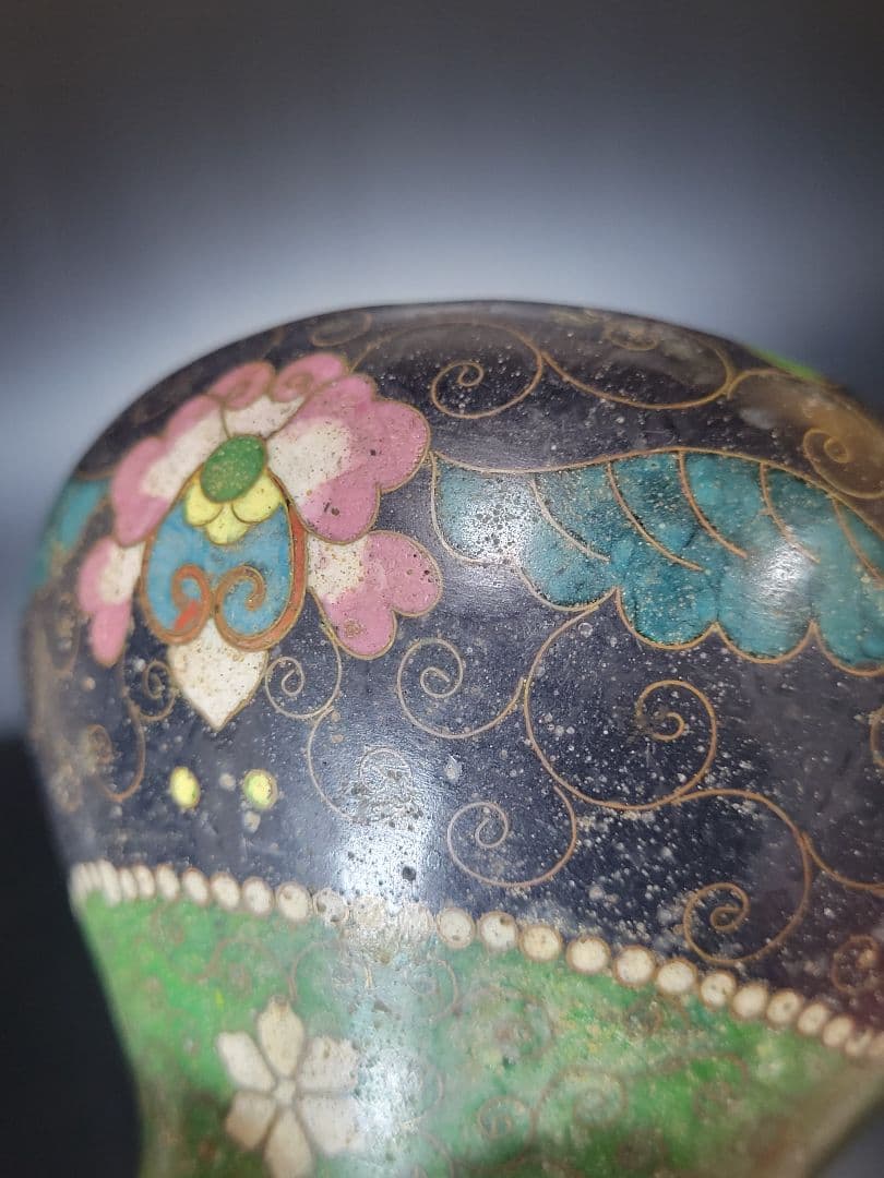 古い七宝焼 花瓶 花唐草図