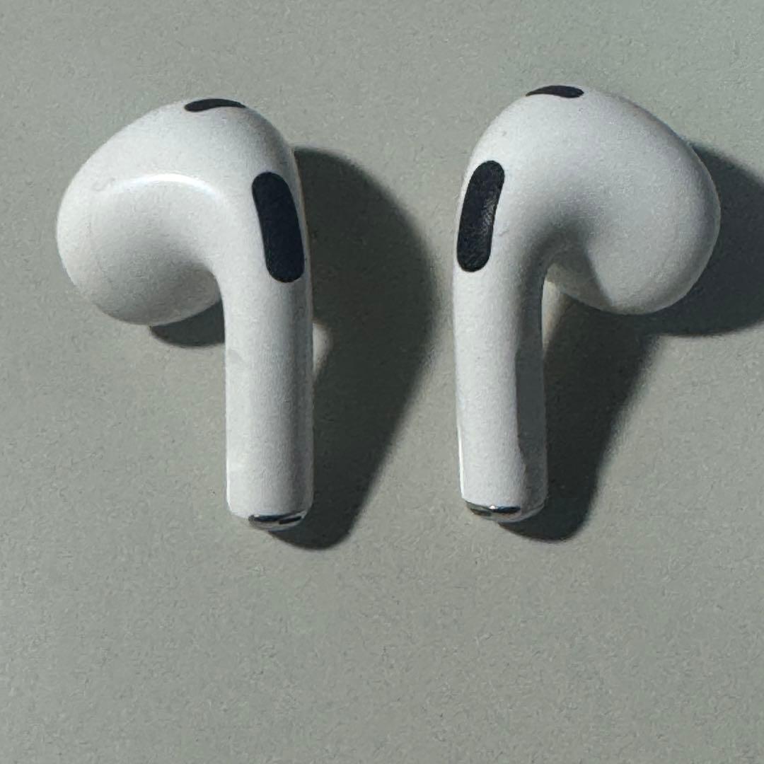 Apple AirPods(第3世代) ワイヤレス イヤホン