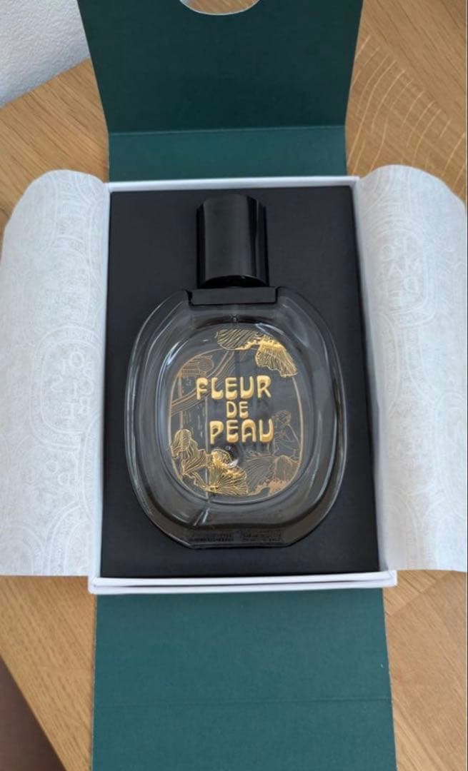 diptyque ディプティック　フルールドゥポー　クリスマス限定パッケージ