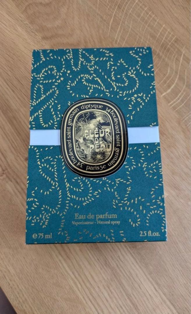 diptyque ディプティック　フルールドゥポー　クリスマス限定パッケージ