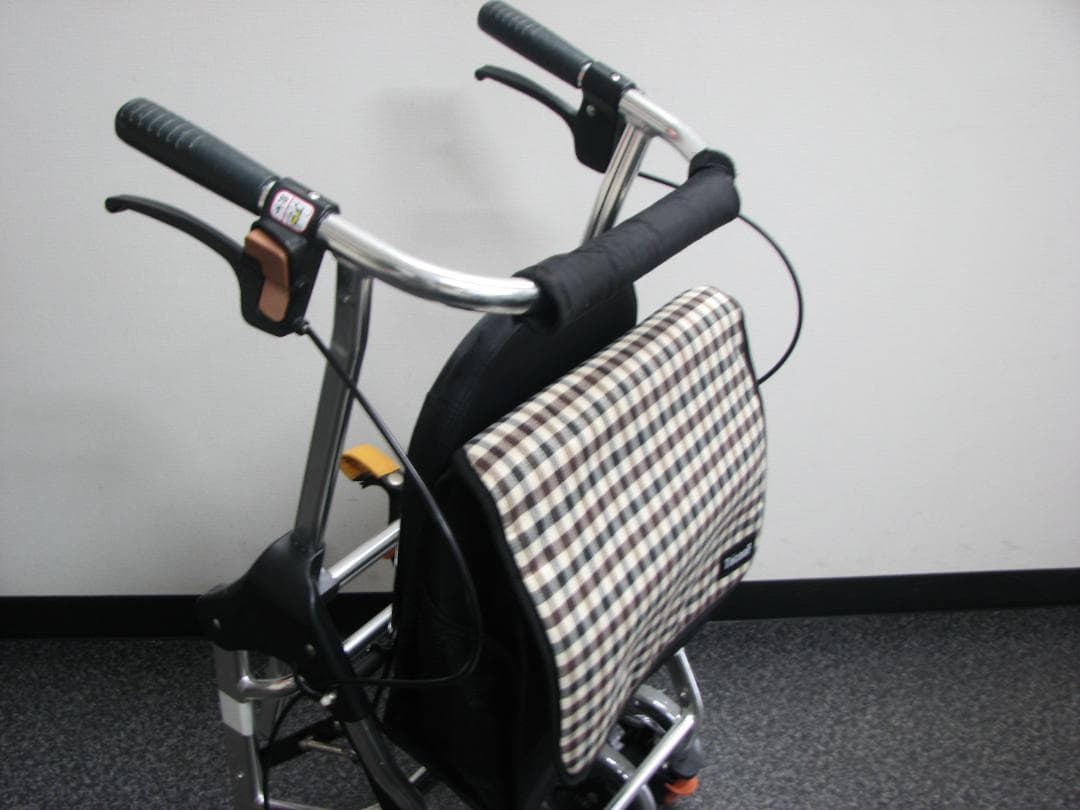 テイコブリトルハイ　HS05H　チェックブラック 幸和製作所 歩行器　②