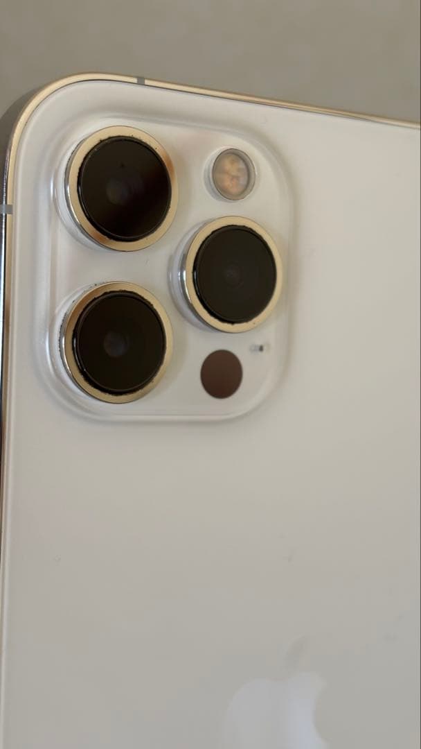 Apple iPhone 12 Pro Max シルバー