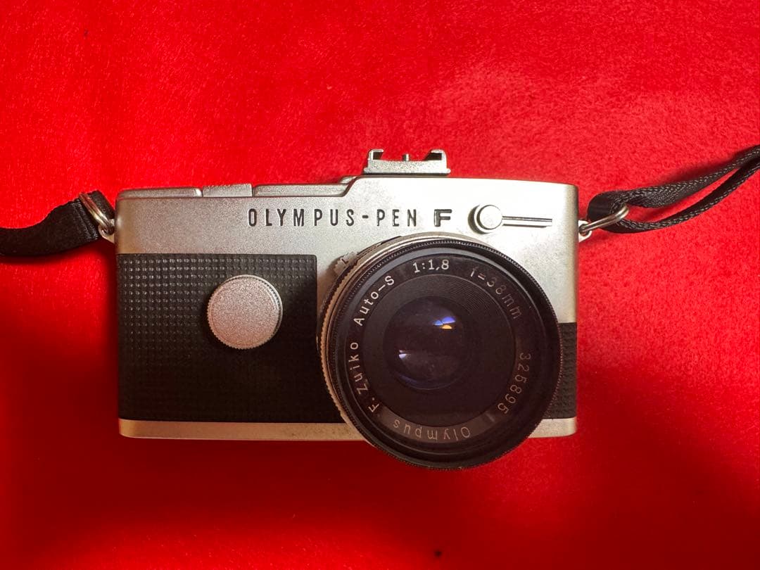 OLYMPUS PEN F + F.Zuiko 38mm F1.8 ケース付