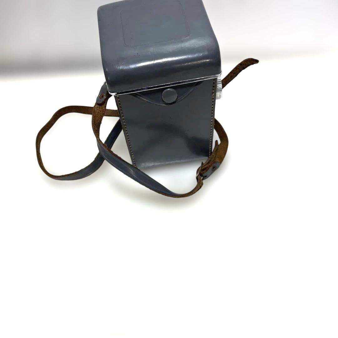 昭和レトロ　YASHICA-D グレー 二眼レフカメラ ストラップ付　動作未確認