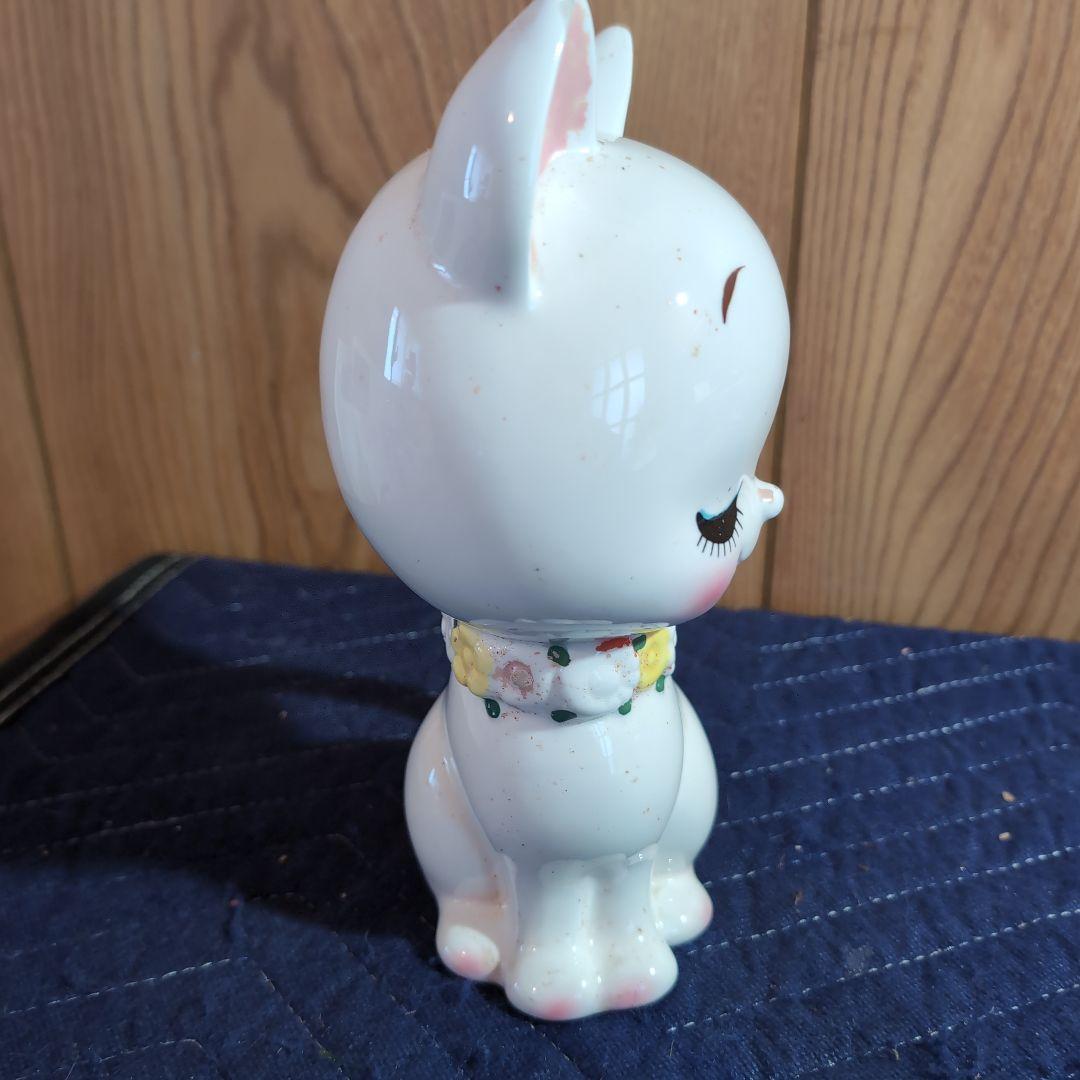 内藤ルネ　白い猫の貯金箱 花柄の首輪付き