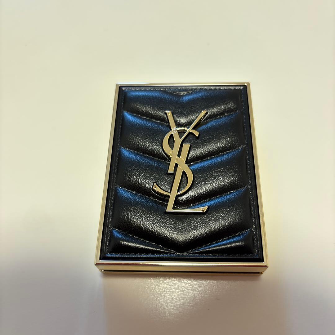 アイシャドウ ysl beauty couture mini clutch 100