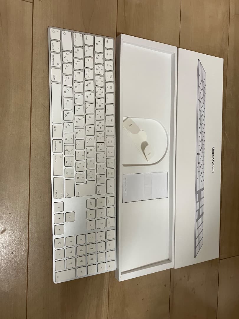 Magic Keyboard マジックキーボード　テンキー付　MQ052J/A