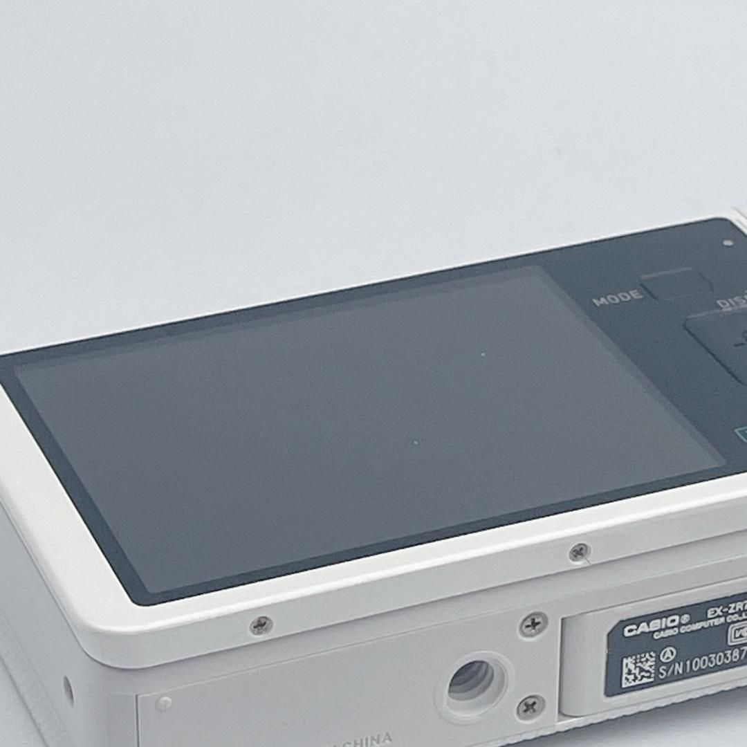 【極美品】CASIO EXILIM デジタルカメラ EX-ZR70 ホワイト