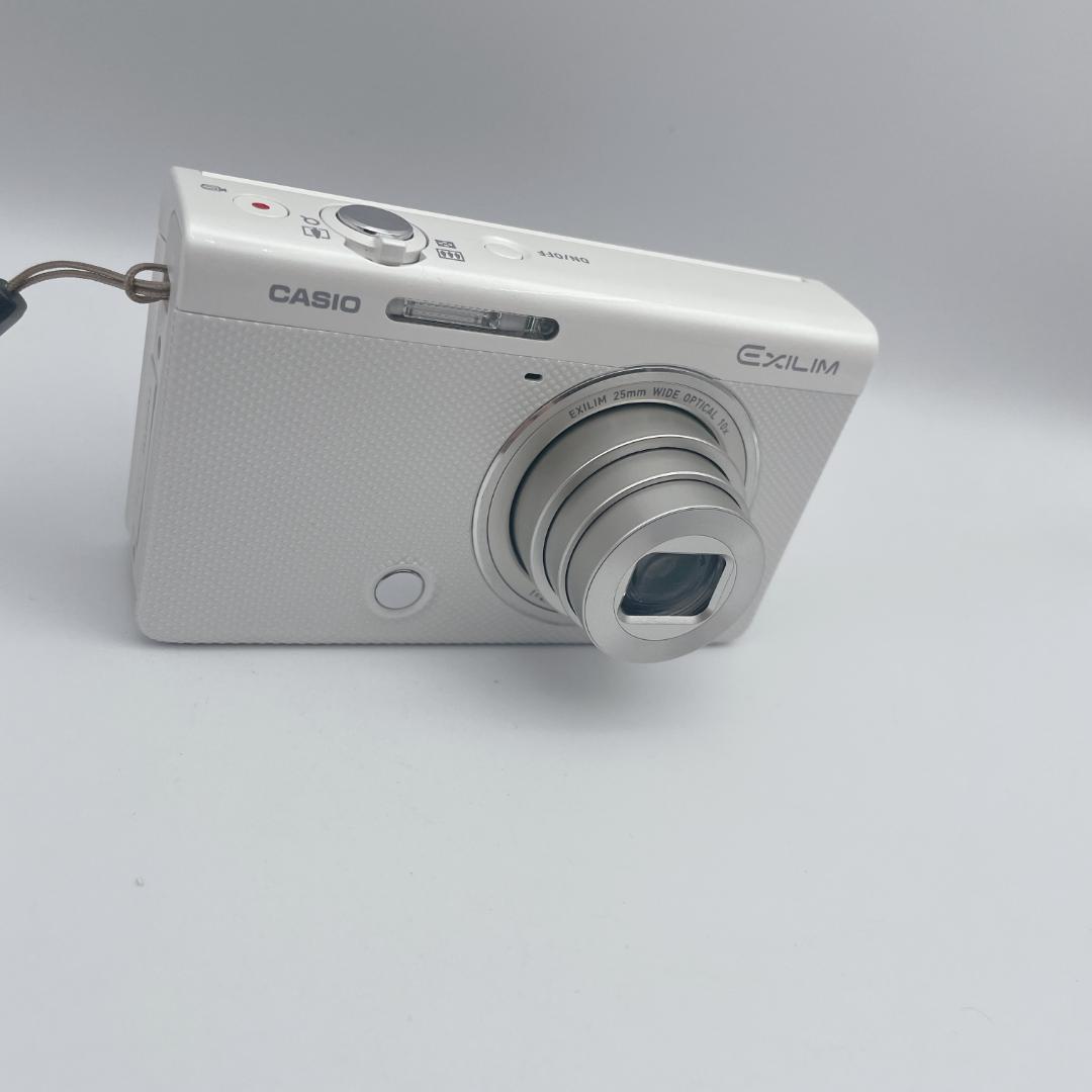 【極美品】CASIO EXILIM デジタルカメラ EX-ZR70 ホワイト