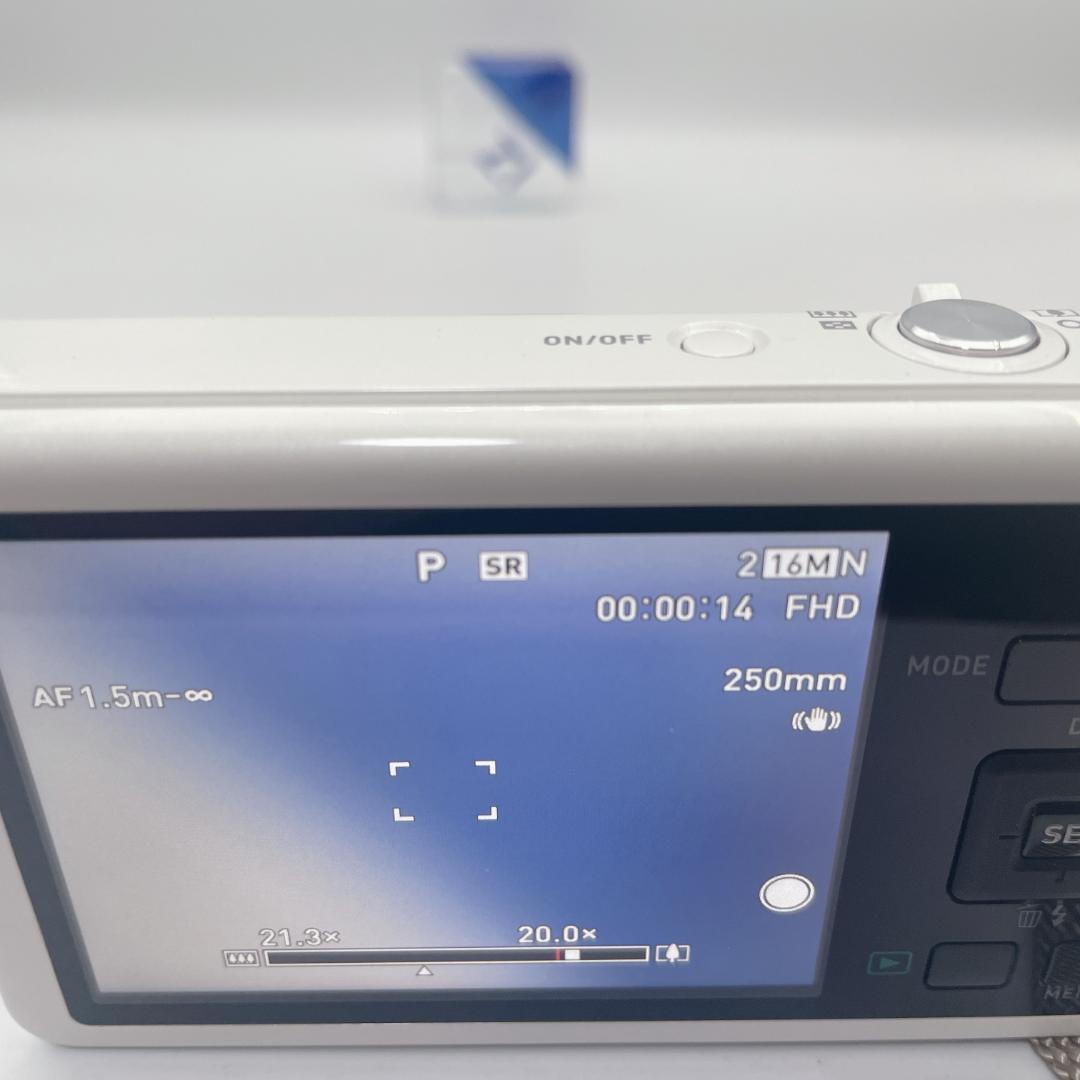 【極美品】CASIO EXILIM デジタルカメラ EX-ZR70 ホワイト