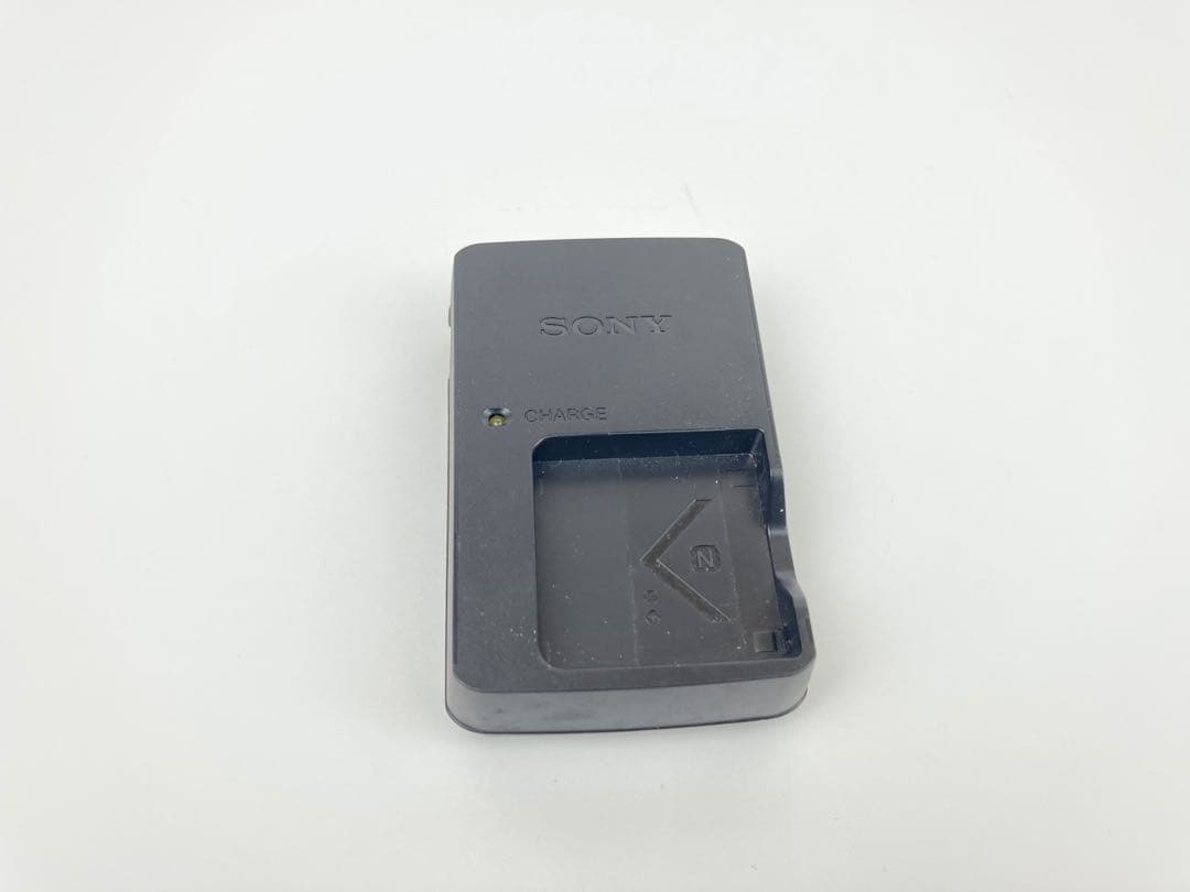 【極美品】SONY Cyber-Shot W570 シルバー コンデジ