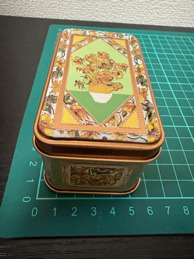 ゴッホ　ひまわり　夜のカフェテラス　空き缶　マグネット　ポストカード　ファイル