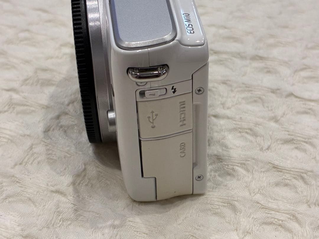 Canon EOS M10 ミラーレス ホワイト 本体と付属品