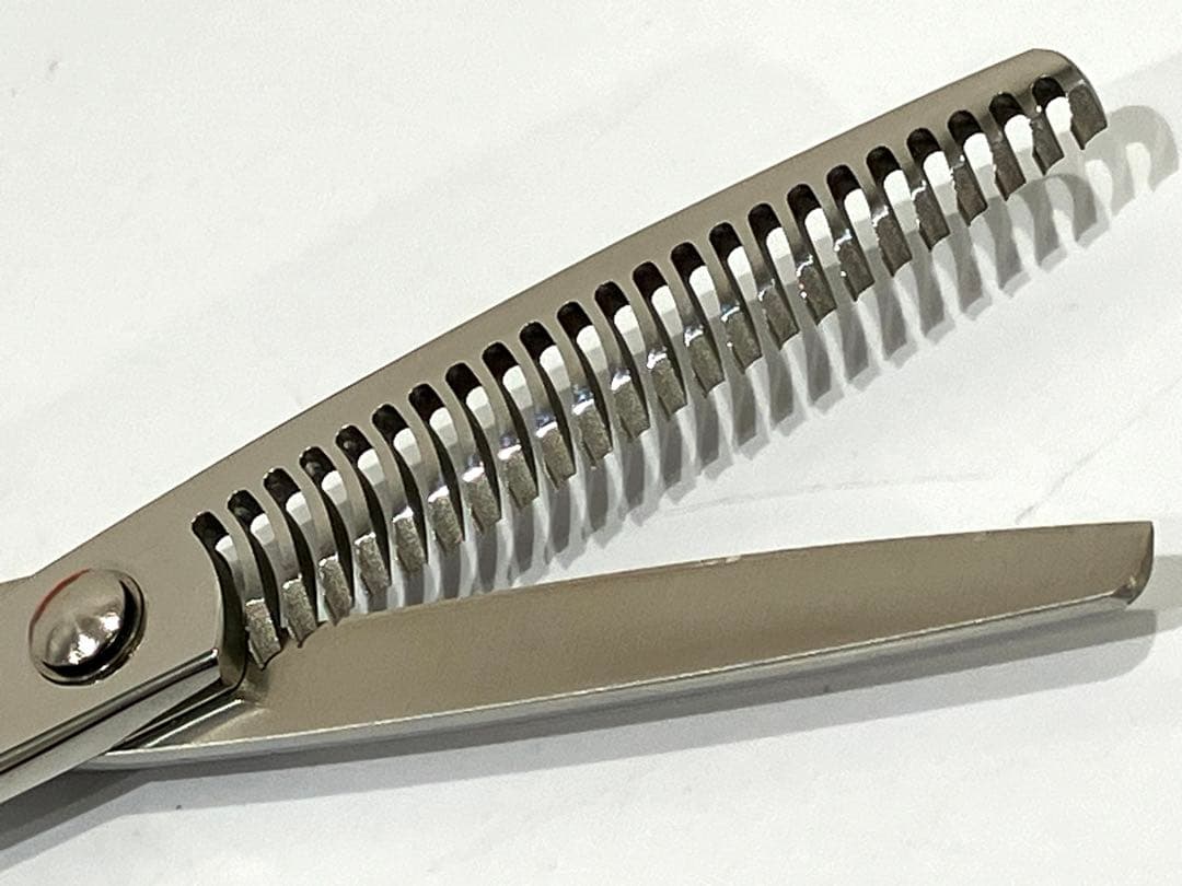 【ジューシー様お取り置き】GISHI 技師 TH-30 シザー セニング