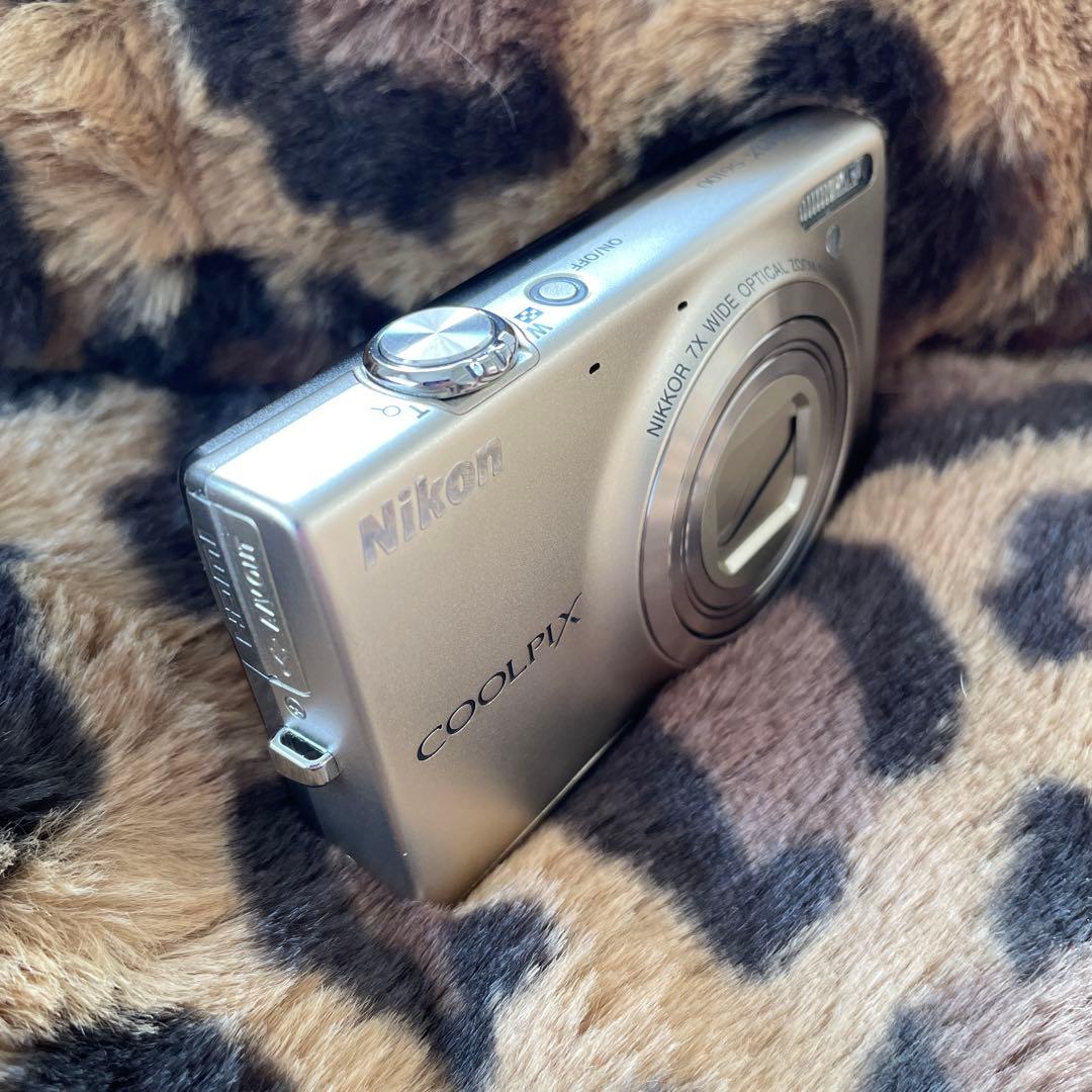 【ジャンク】Nikon COOLPIX シルバー 7倍ズーム