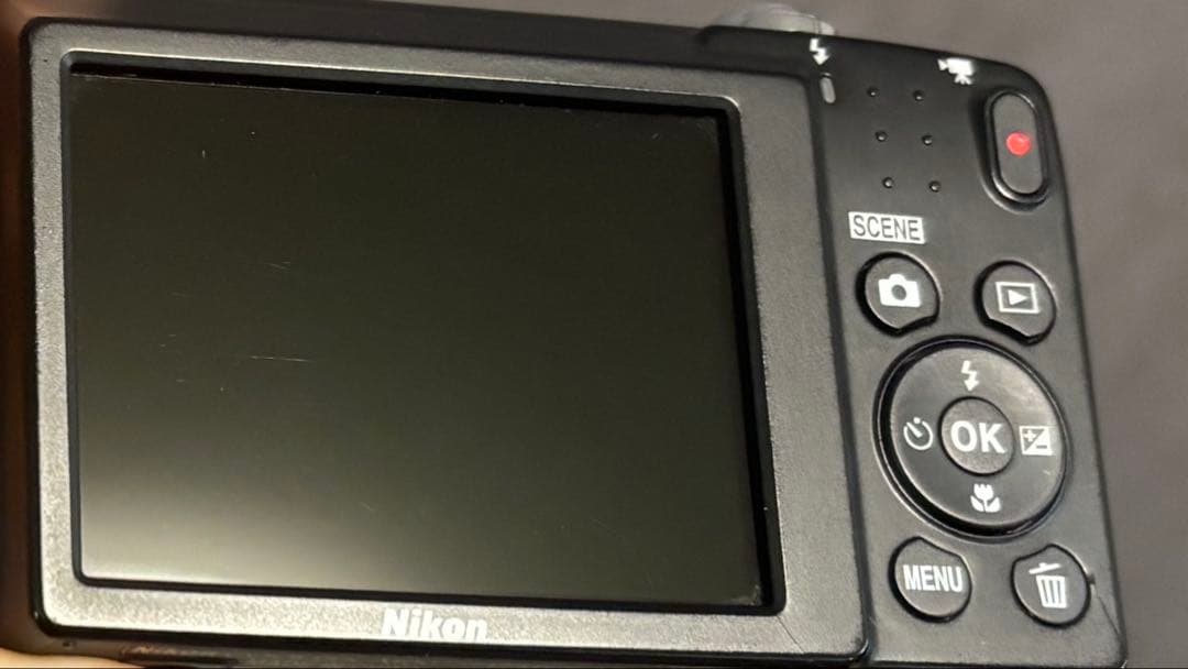『美品』Nikon COOLPIX A100 コンパクトデジタルカメラ