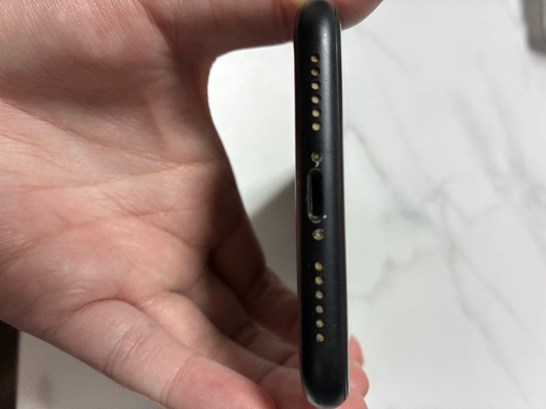 iPhone XR 256GB ブラック SIMフリー 美品 バッテリー82%