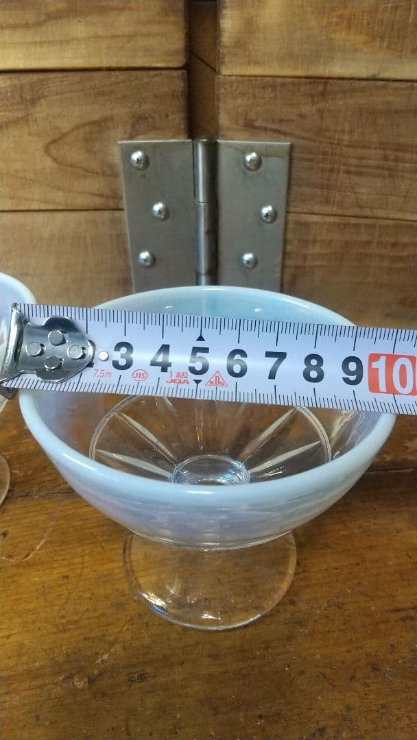 大正ガラス　レトロ可愛い　かき氷器　氷器乳白色　アンティーク