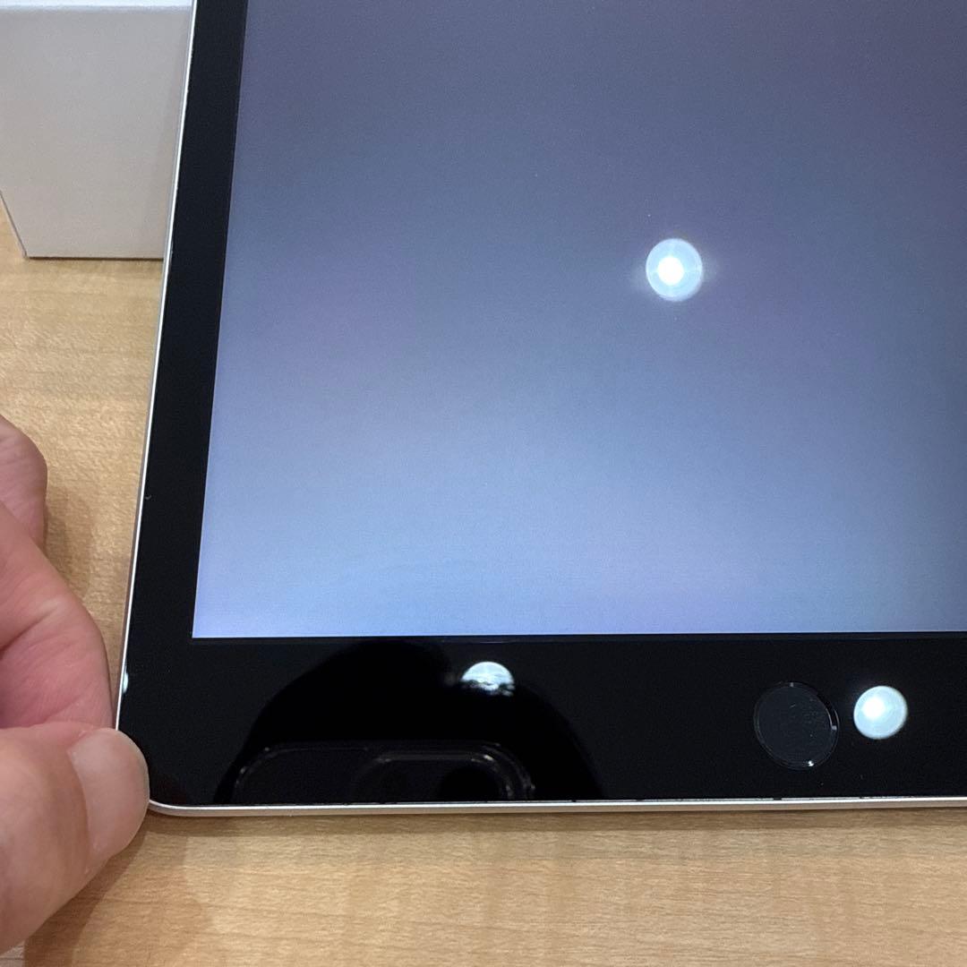 【美品】iPad 第9世代 64GB シルバー Wi-Fiモデル