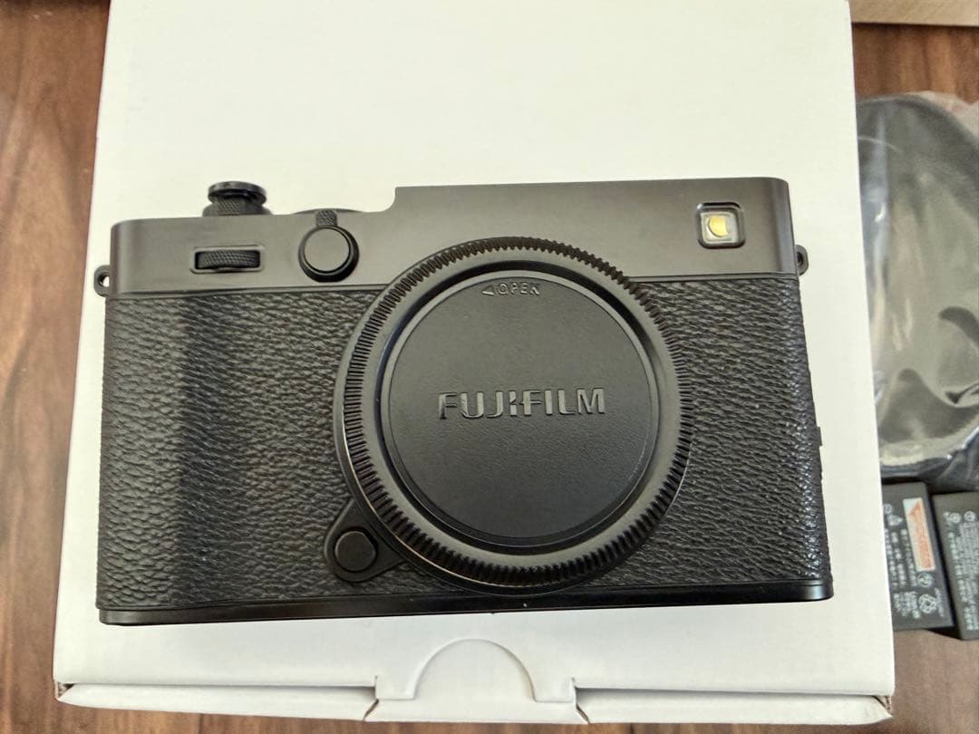 超美品 FUJIFILM X-E5 ショット数716 おまけ付き