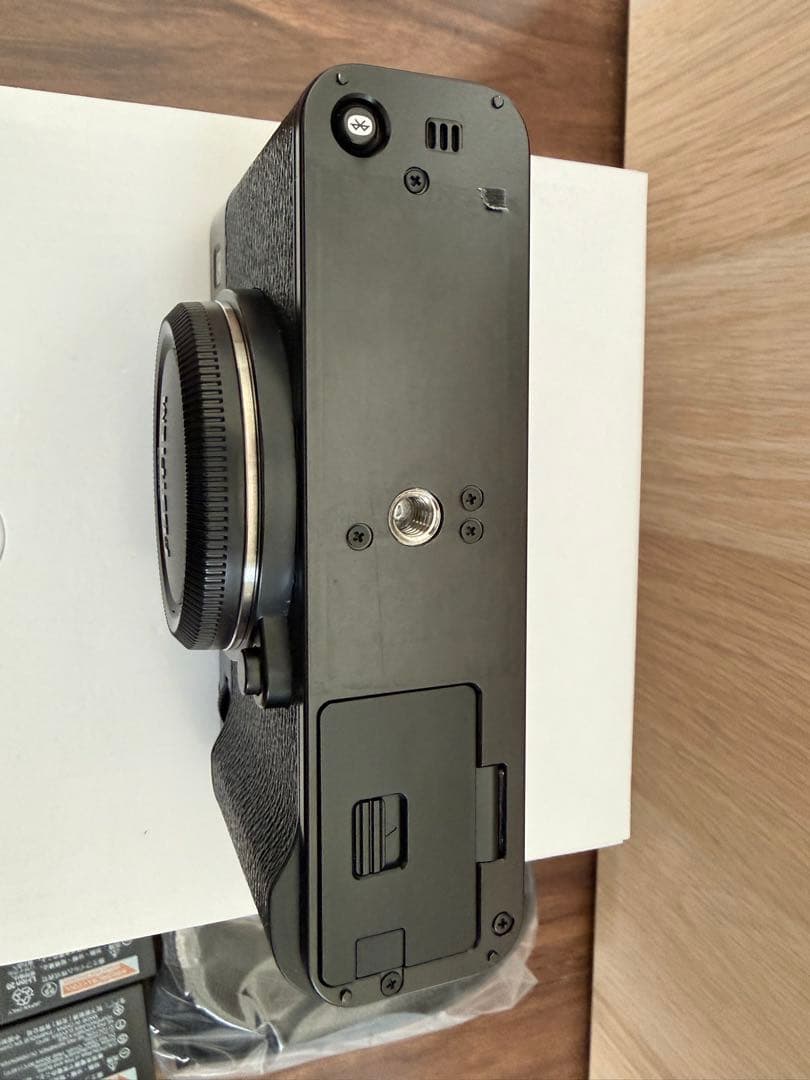 超美品 FUJIFILM X-E5 ショット数716 おまけ付き