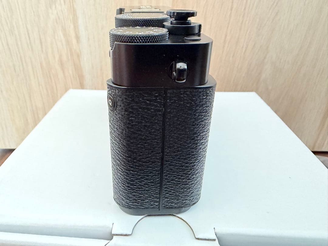 超美品 FUJIFILM X-E5 ショット数716 おまけ付き