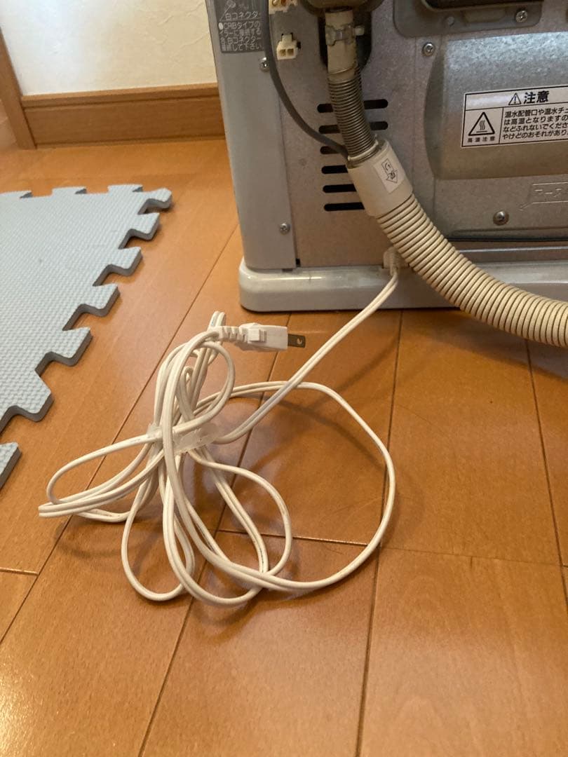 コロナ 温水ルームヒーター CRH-400CS　2007年製