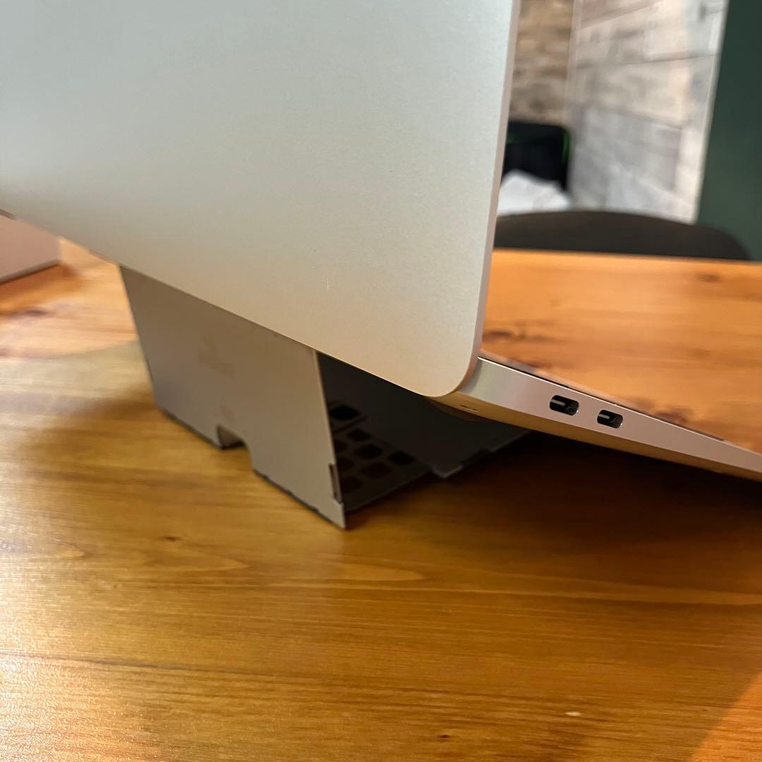 MacBook本体 MacBook Air M1 8GB/256GB