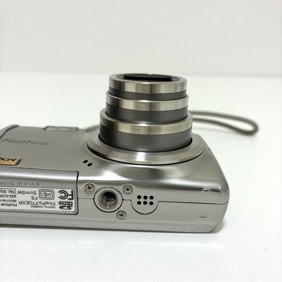 【訳あり】フジフィルム FinePix F70EXR バッテリー3つ付き