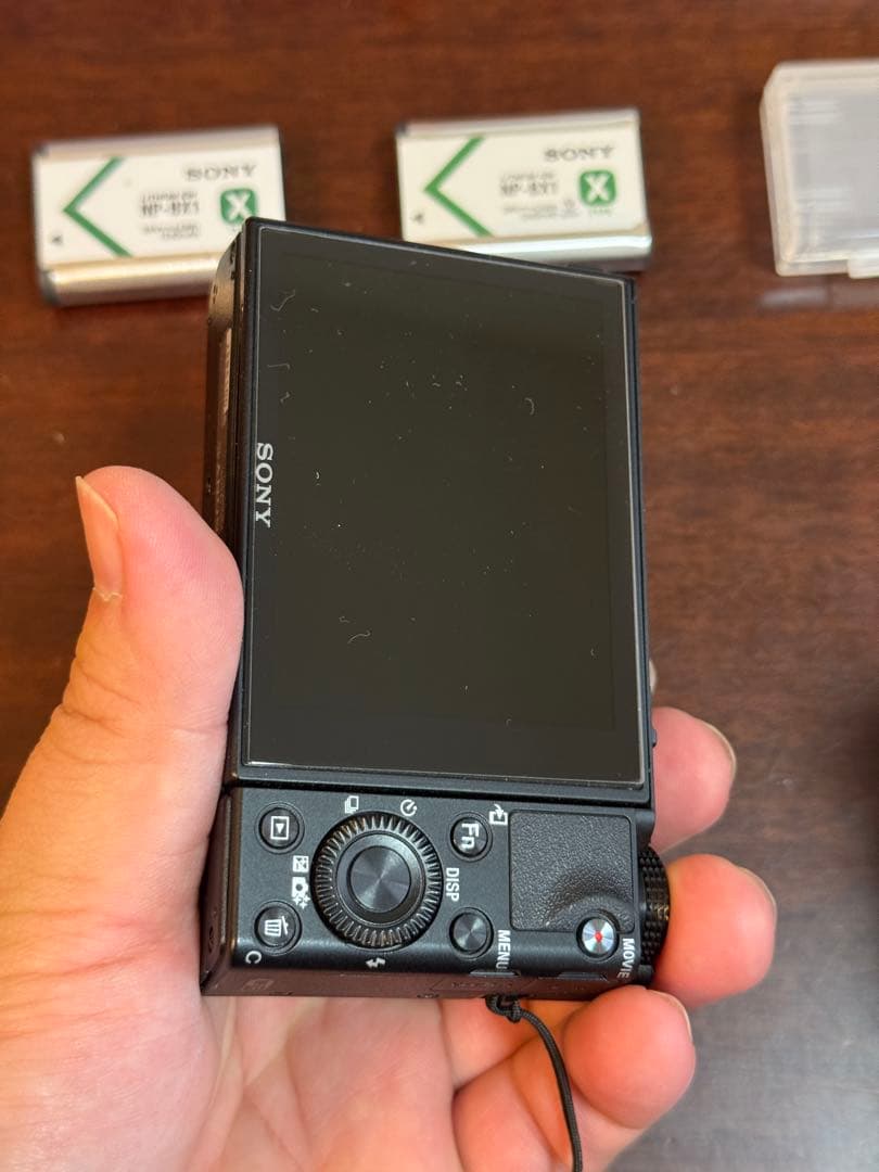 【極美品】【ソフマップ5年保証付き！】SONY RX100 V(M5)付属品多数