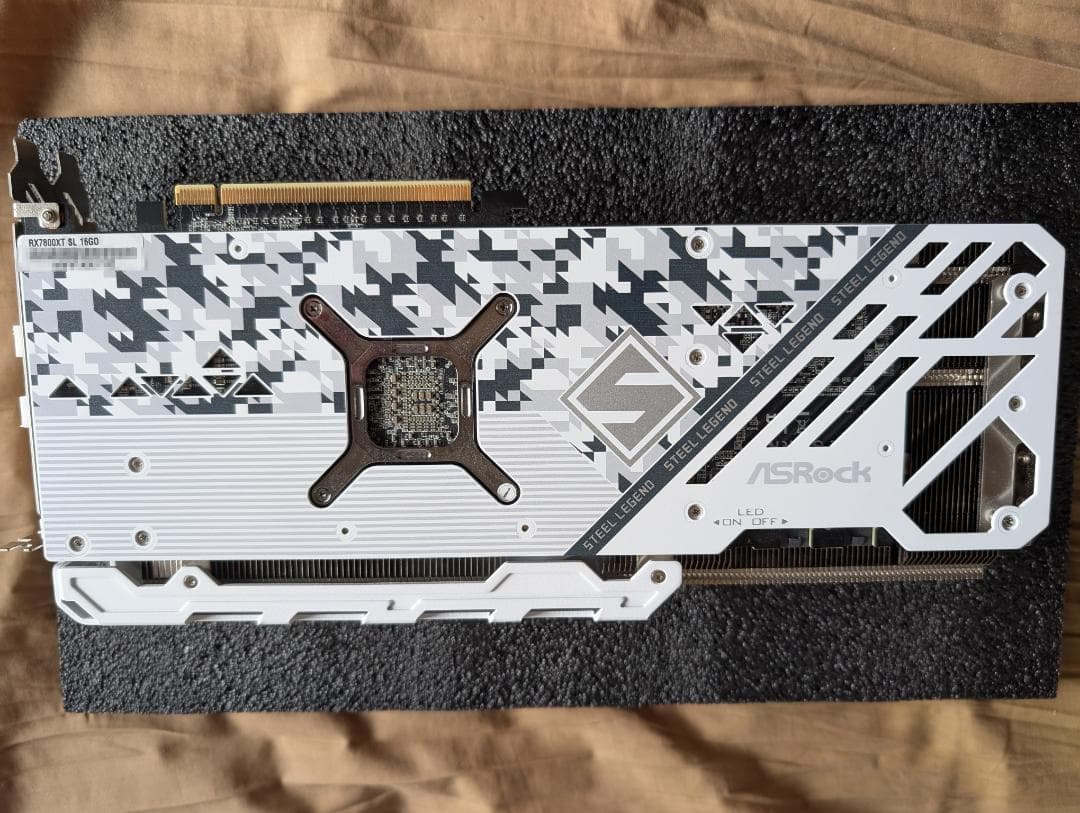 グラフィックボード・グラボ・ビデオカード ASRock Steel Legend RX 7800 XT 16GB
