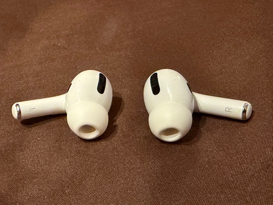 【完動品】AirPods Pro 第1世代 wireless充電対応
