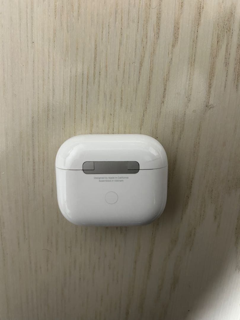 AirPods本体 ホワイト　右耳のみ