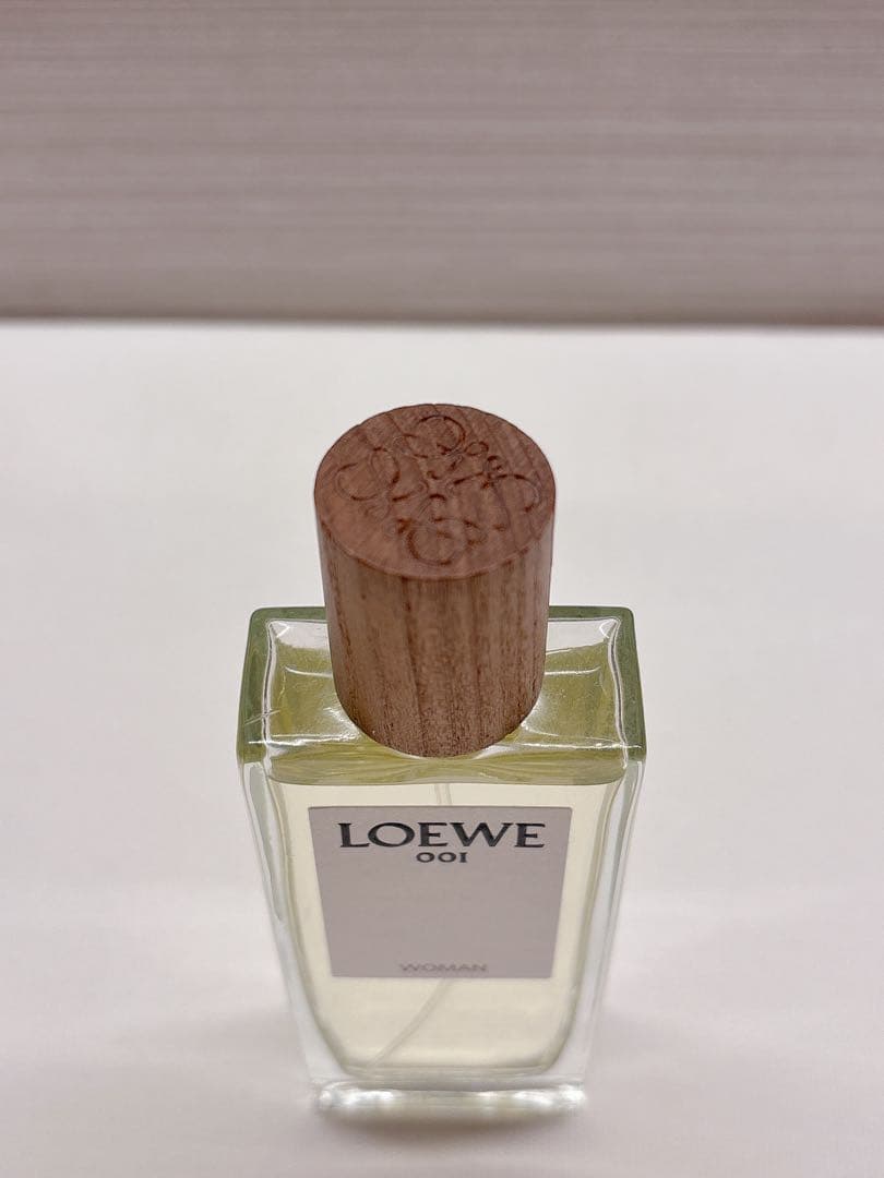 LOEWE 001 WOMAN オードパルファン 50ml