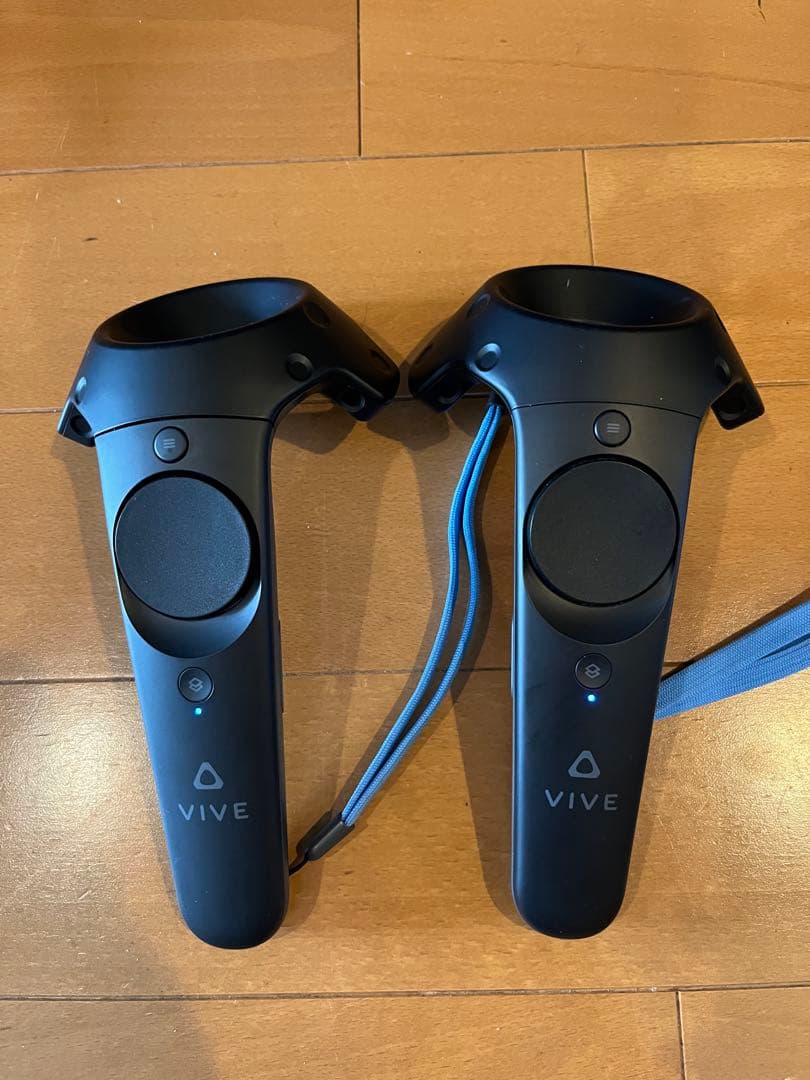 HTC Vive VRヘッドセットとコントローラーセット　【ジャンク】
