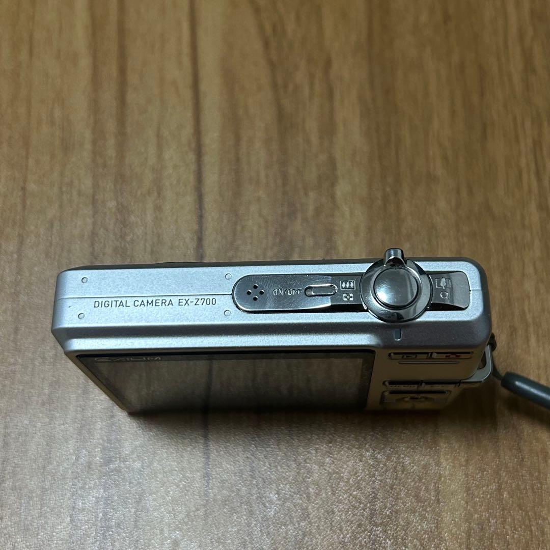 (美品) CASIO EXILIM EX-Z700 デジタルカメラ 動作品