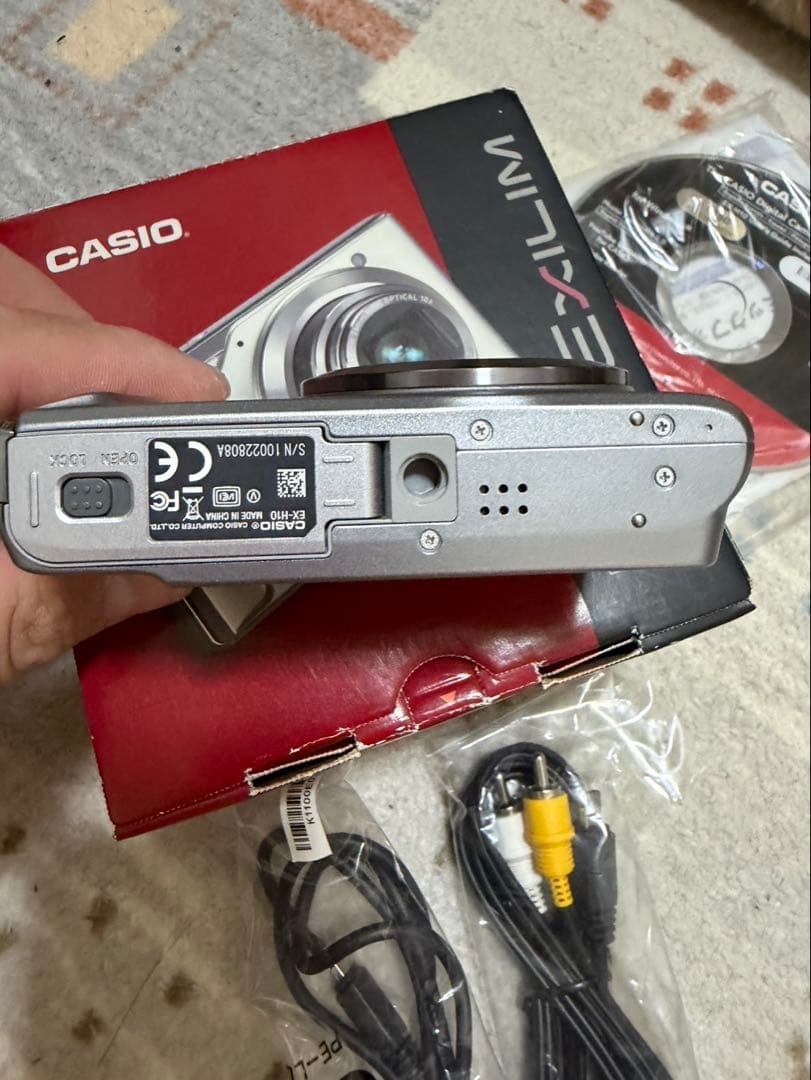 CASIO EXILIM EX-H10 コンパクトデジタルカメラ