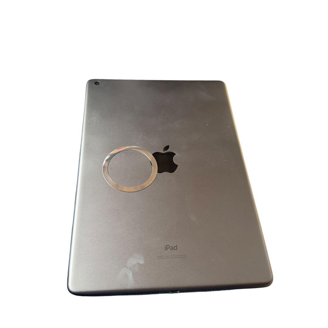 iPad 8世代　128GB WiFiモデル