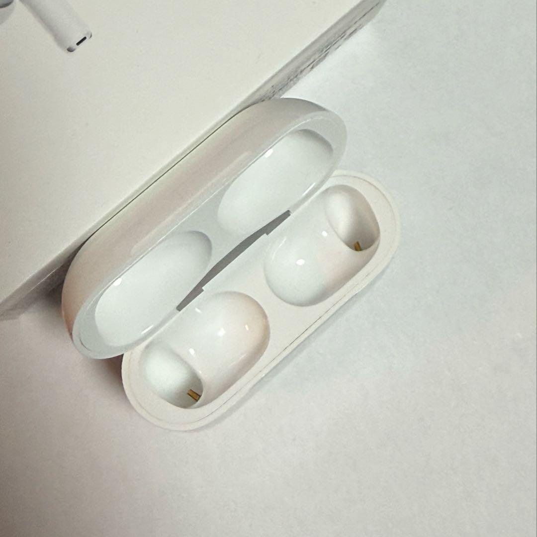 Apple AirPods Pro第2世代(Lightning)MQD83J/A