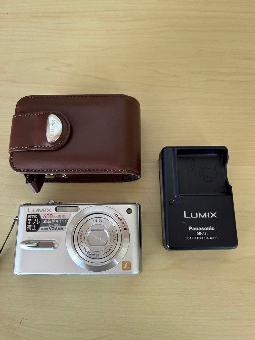 Panasonic デジタルカメラ LUMIX DMC-FX9