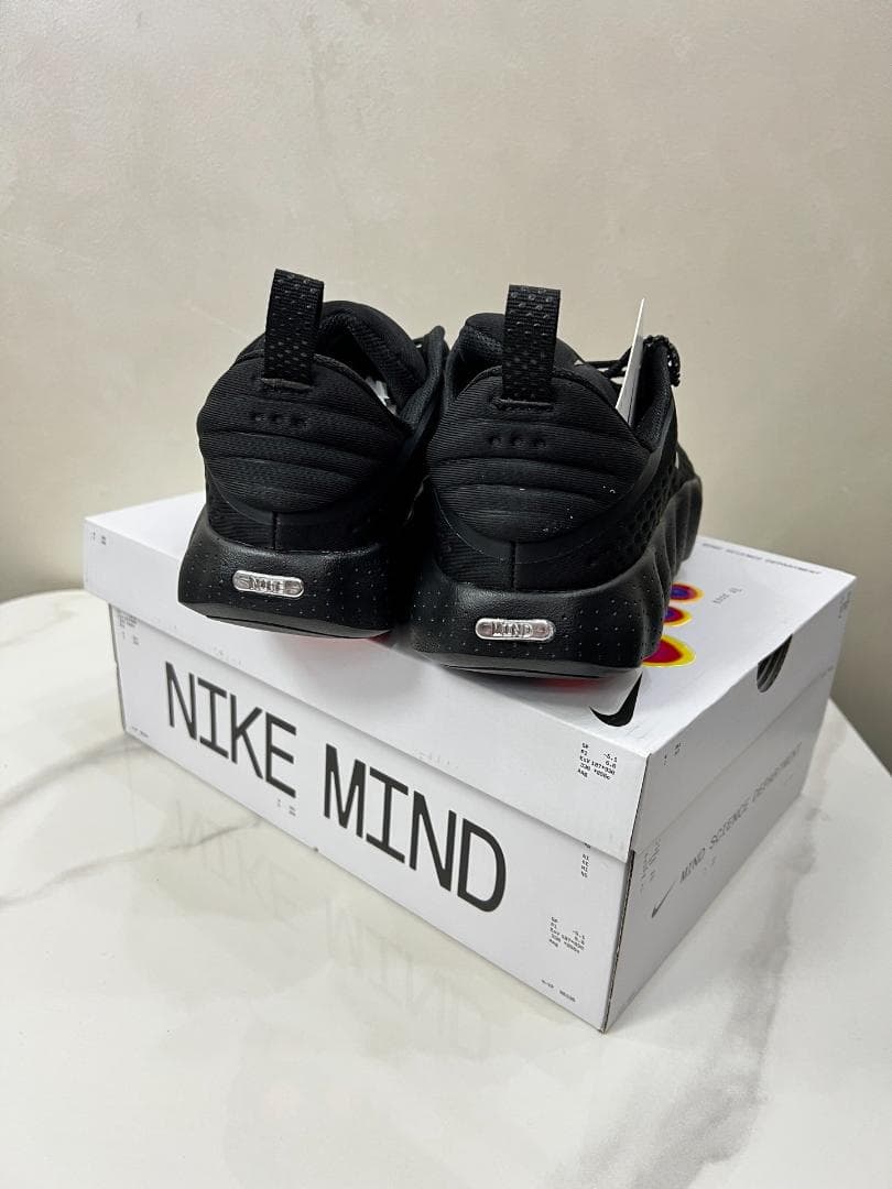 Nike Mind 002 ブラック スニーカー