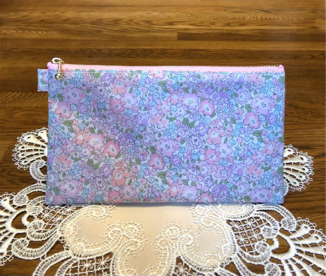 ラミネートマスク/通帳フラットポーチ  リバティ♥️ミシェル handmade