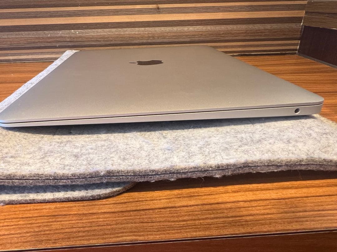 Apple MacBook Air M1 8GB シルバー