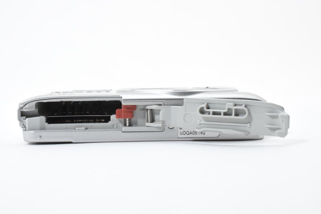 オリンパス　OLYMPUS VG-120 シルバー 未使用品