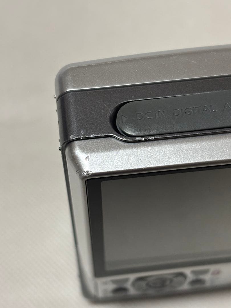 Canon PowerShot A560 コンパクトデジタルカメラ　単三電池付き