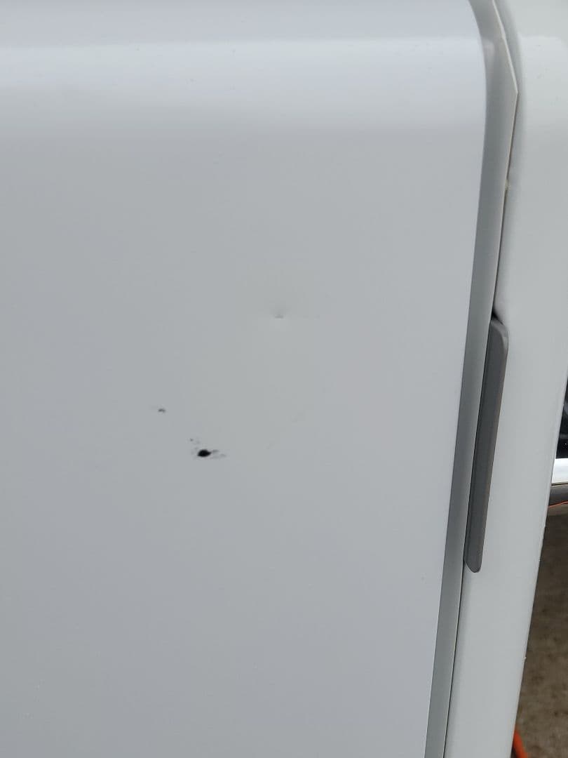 レトロ風 Comfee ノンフロン冷蔵庫 RCD93WHS 93L 2024年製