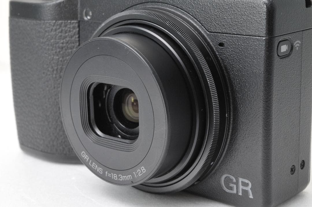 ショット数少なめ❣️RICOH GR Ⅲ⭐️動作確認済み コンパクトデジタルカメラ