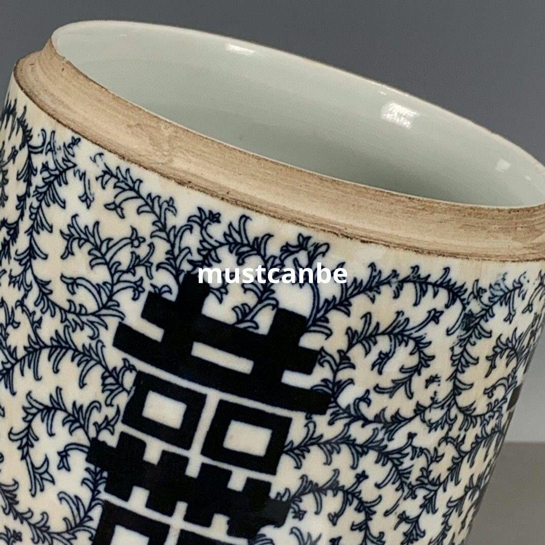 青花喜字茶壺 景徳鎮 陶磁器 装飾品 現代工芸品 置物